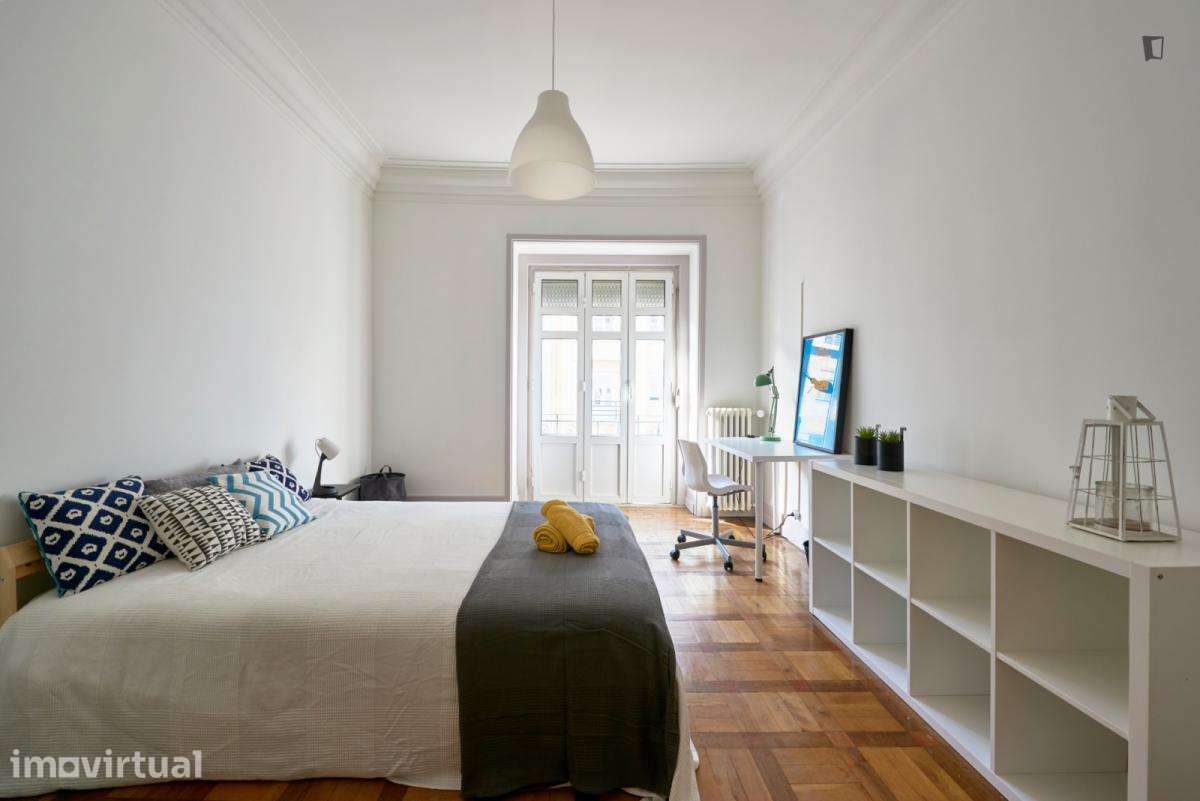 Quarto - localizado em Marquês de Pombal Lisbon - Grande imagem: 2/51