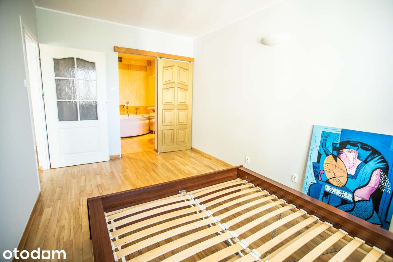 Przestronne mieszkanie z balkonem w Bemowie