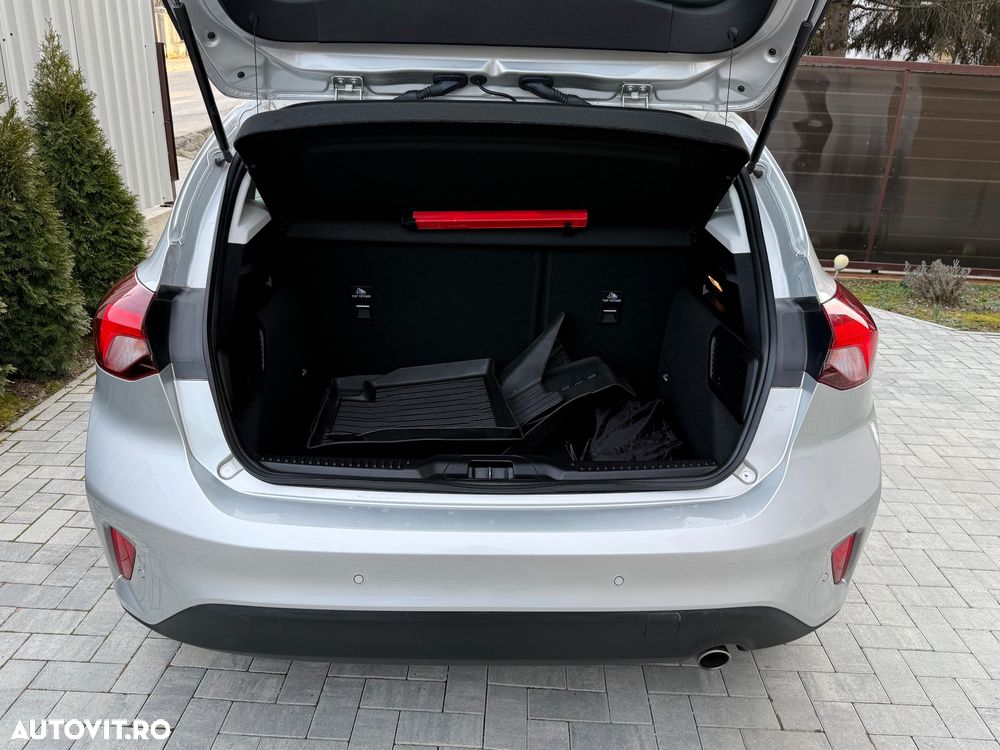 Ford Focus 1.5 EcoBlue Start-Stopp-System COOL&CONNECT - 17