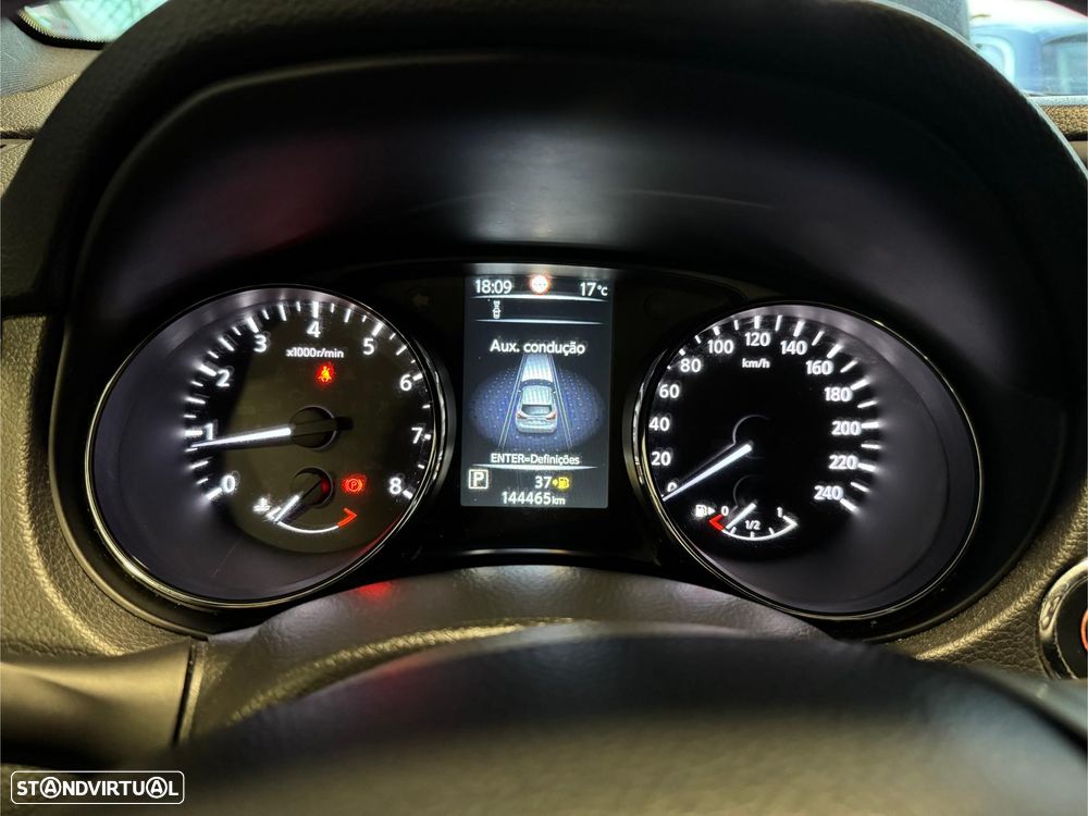 Nissan Qashqai 1.2 DIG-T N-Vision Xtronic - 40