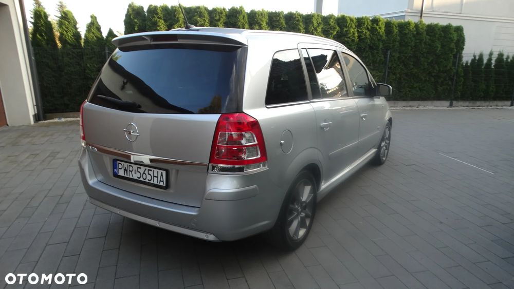 Opel Zafira 1.8 Cosmo - 6