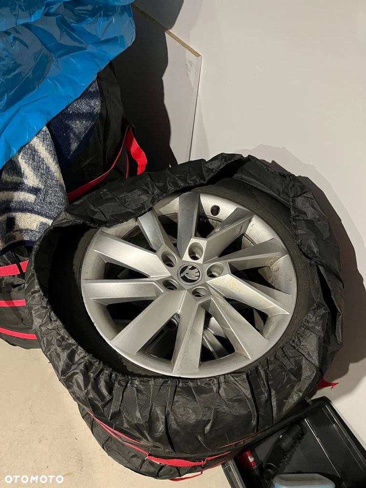 Skoda Superb 1.8 TSI Ambition DSG - 17