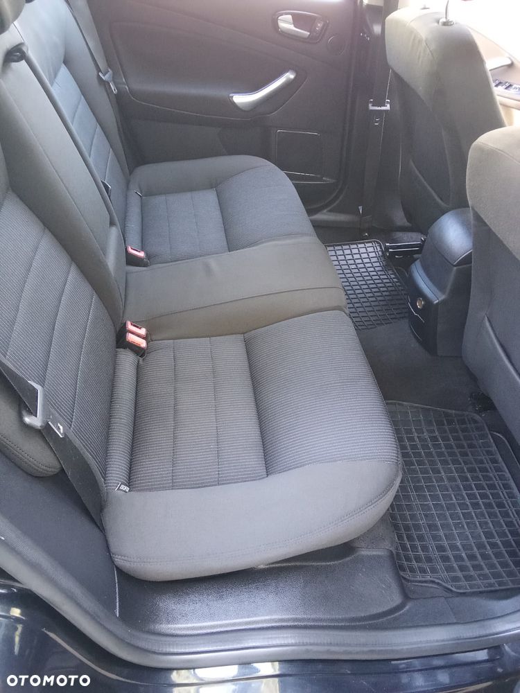 Ford Mondeo 2.0 TDCi Titanium - 16