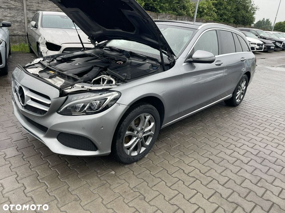 Mercedes-Benz Klasa C 400 4Matic 9G-TRONIC Avantgarde - 3