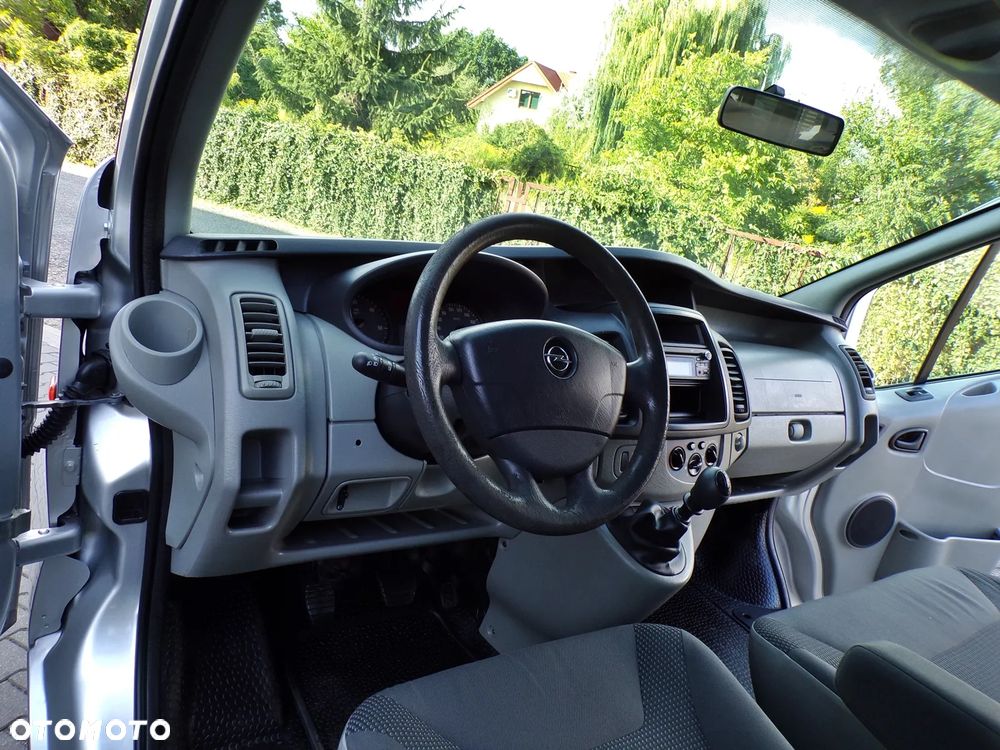 Opel Vivaro L2H1 2.9t - 15