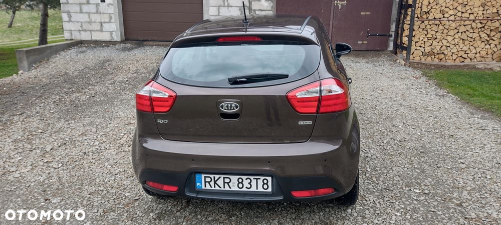 Kia Rio - 19