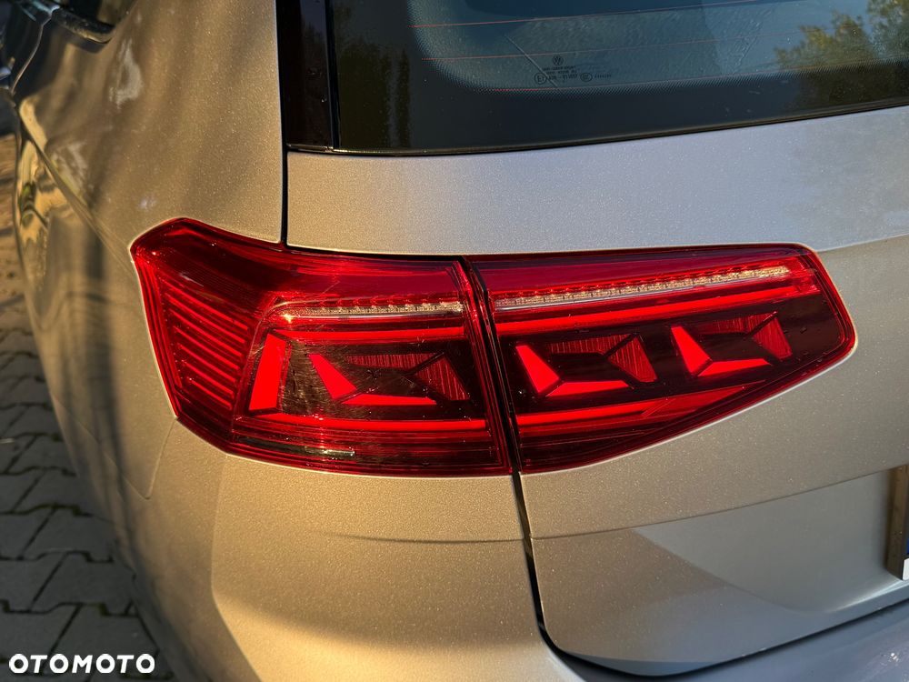 Volkswagen Passat 2.0 TDI EVO Elegance DSG - 10