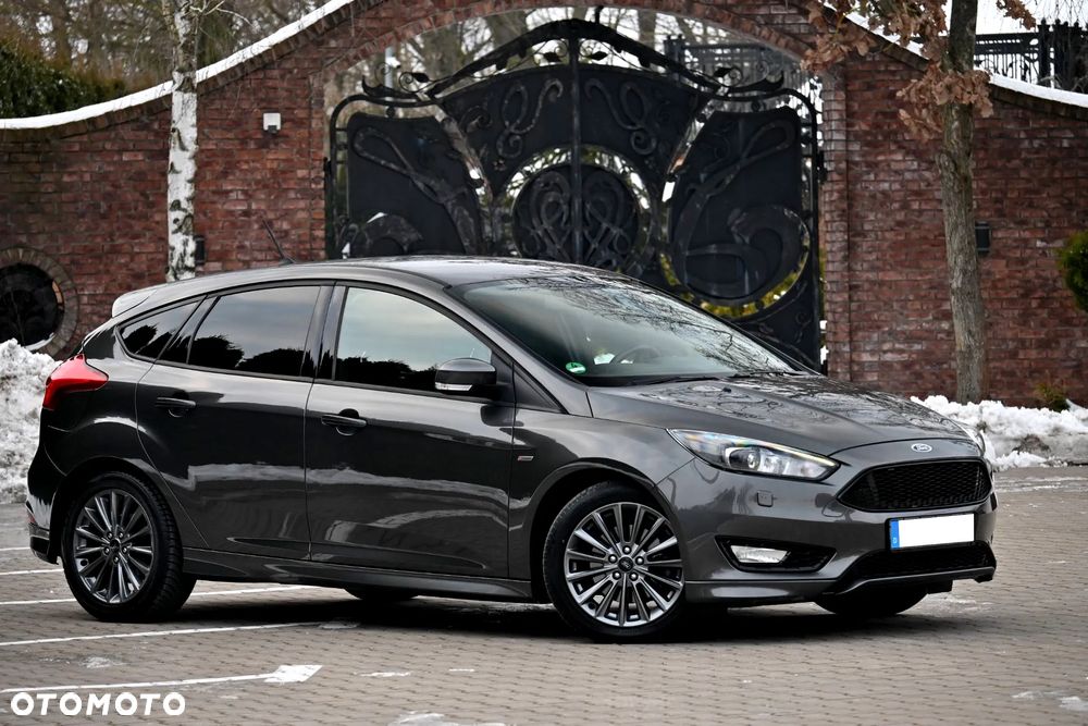 Ford Focus 1.5 EcoBoost ST-Line - 11
