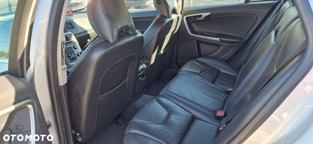 Volvo V60 - 31