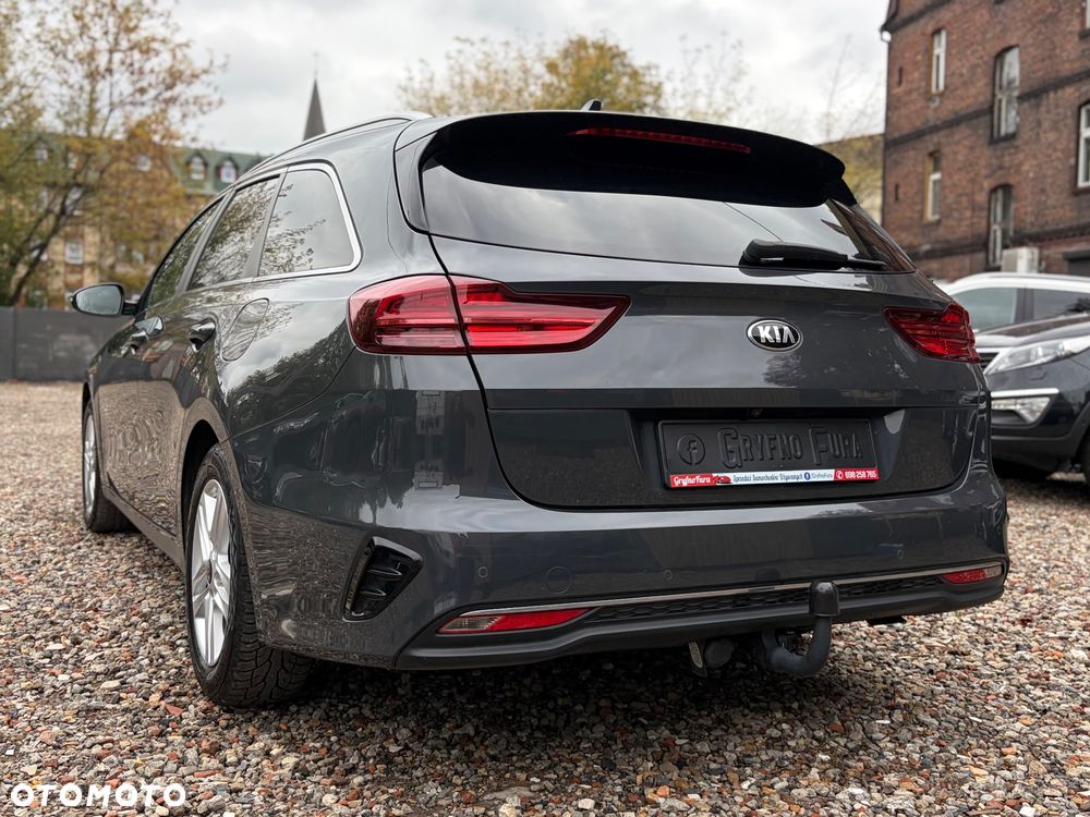Kia Ceed 1.4 T-GDI DCT OPF Platinum Edition - 11