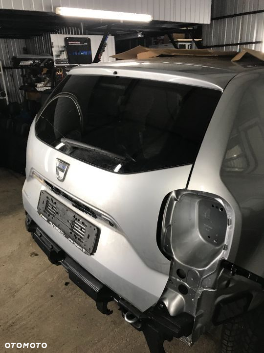 DACIA DUSTER 2 II 19r KLAPA TYLNA tył BAGAŻNIKA TYLNIA srebrna Wwa - 2