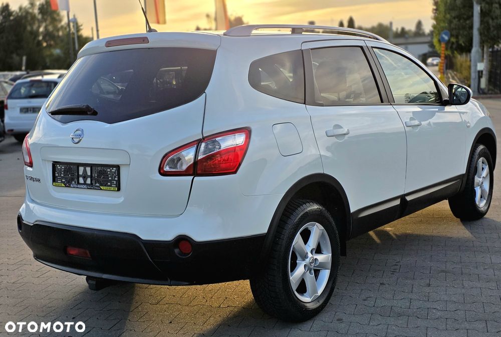 Nissan Qashqai+2 - 4