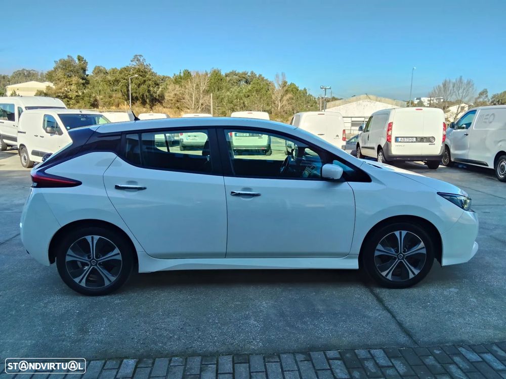 Nissan Leaf - 8