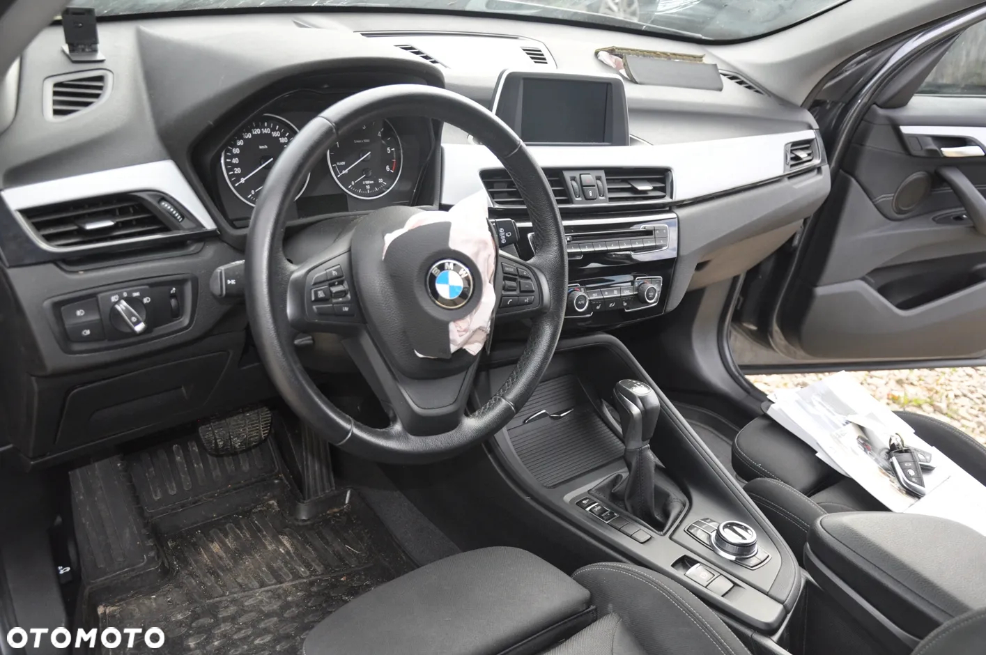 BMW X1 - 16