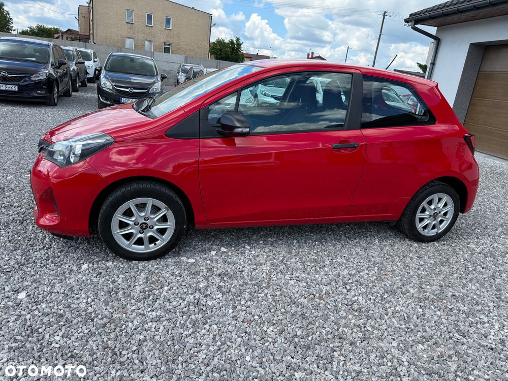 Toyota Yaris 1.0 Entry EU5 - 32