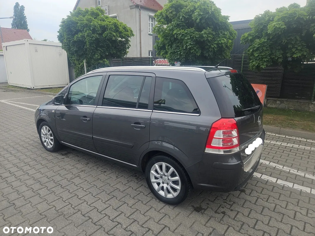 Opel Zafira 1.8 Cosmo - 13