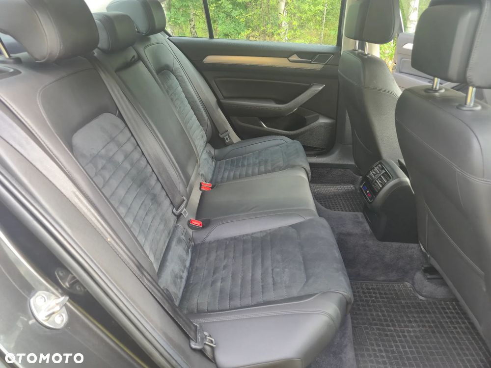 Volkswagen Passat - 31
