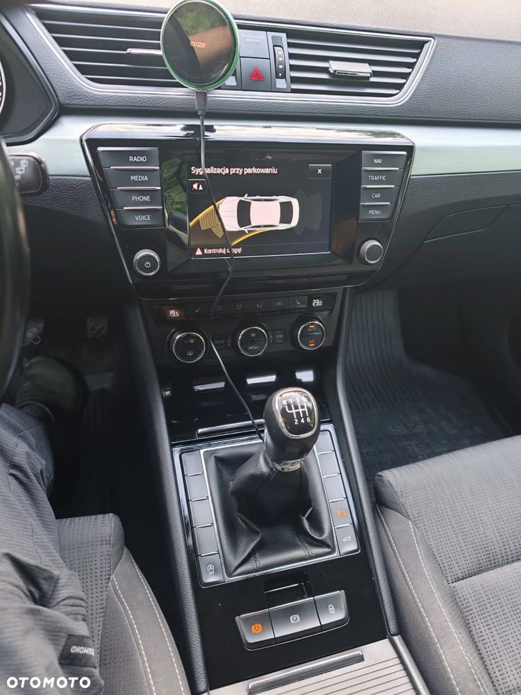 Skoda Superb 2.0 TDI Ambition - 8