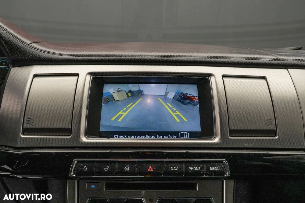 Jaguar XF 2.2D Premium Luxury - 22