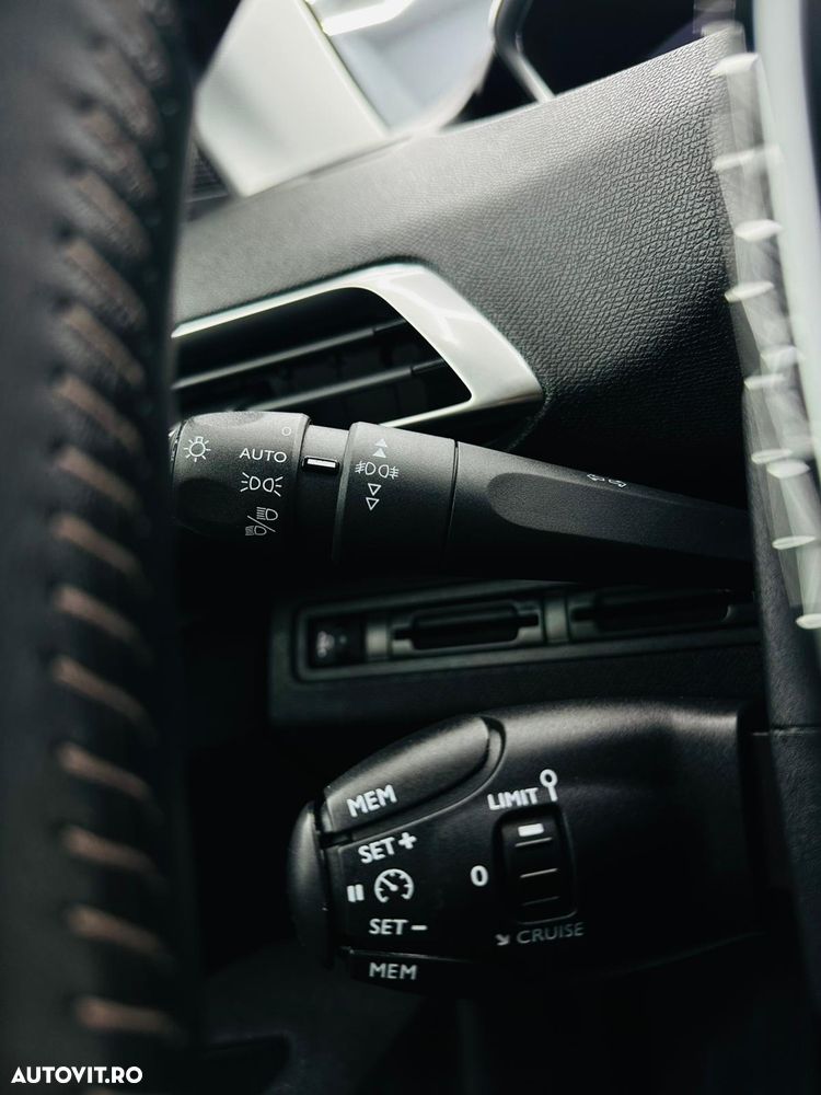 Peugeot 3008 PureTech 130 Stop & Start GPF Active - 31