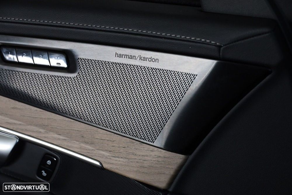 Volvo XC 90 2.0 T8 PHEV Plus Bright AWD - 22