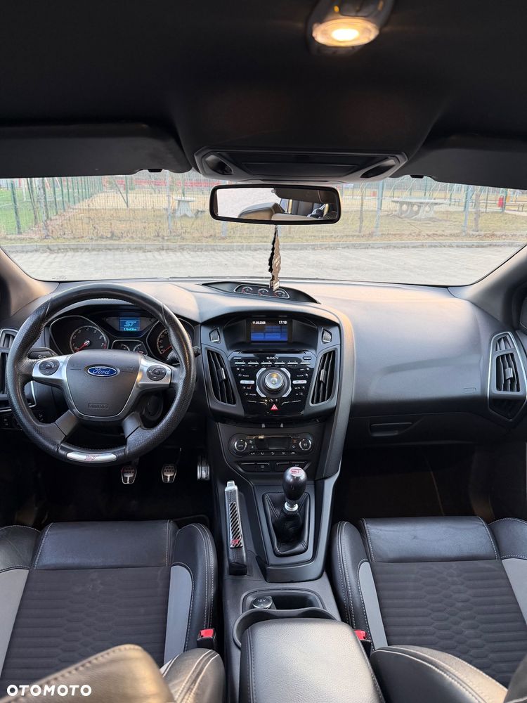 Ford Focus ST2 - 7