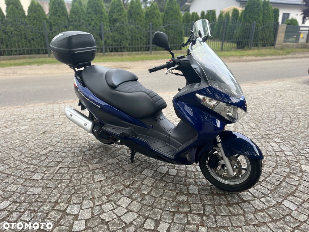 Suzuki Burgman - 3