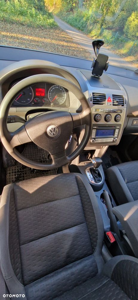 Volkswagen Touran 2.0 TDI Highline DSG - 5