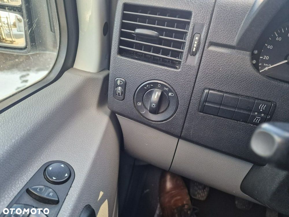 Mercedes-Benz Sprinter - 10