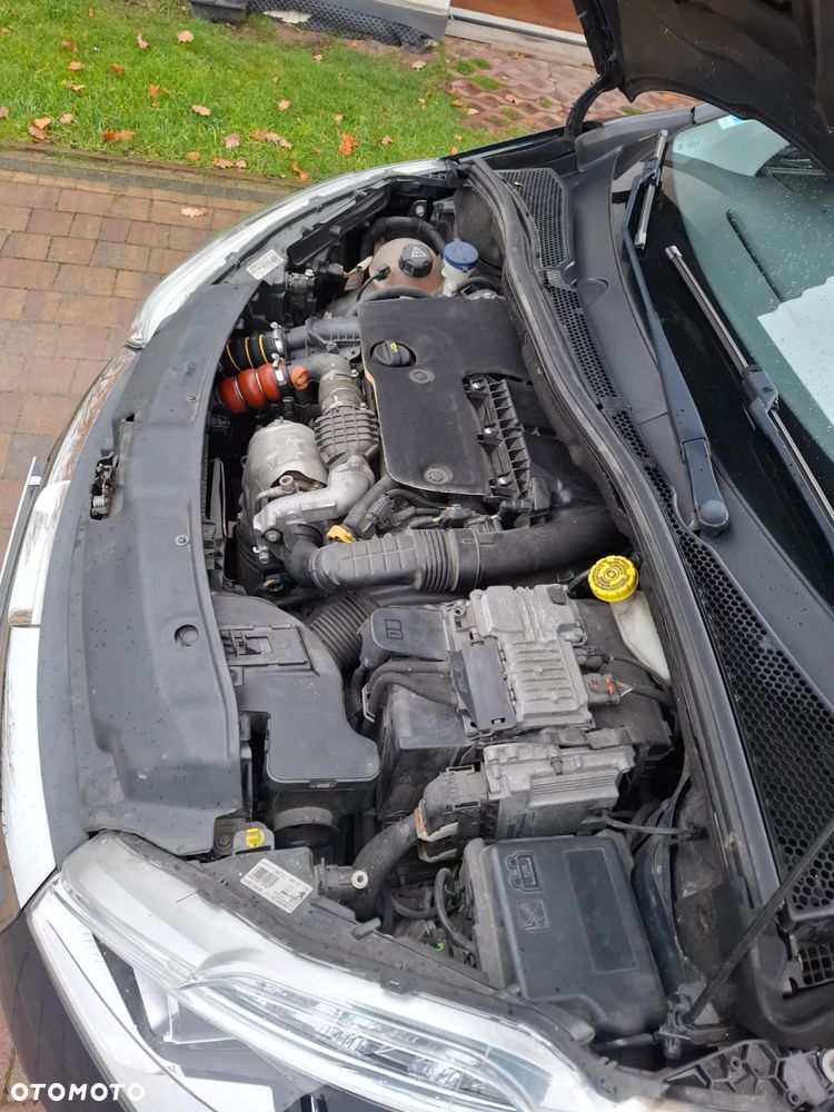 Peugeot 208 - 34