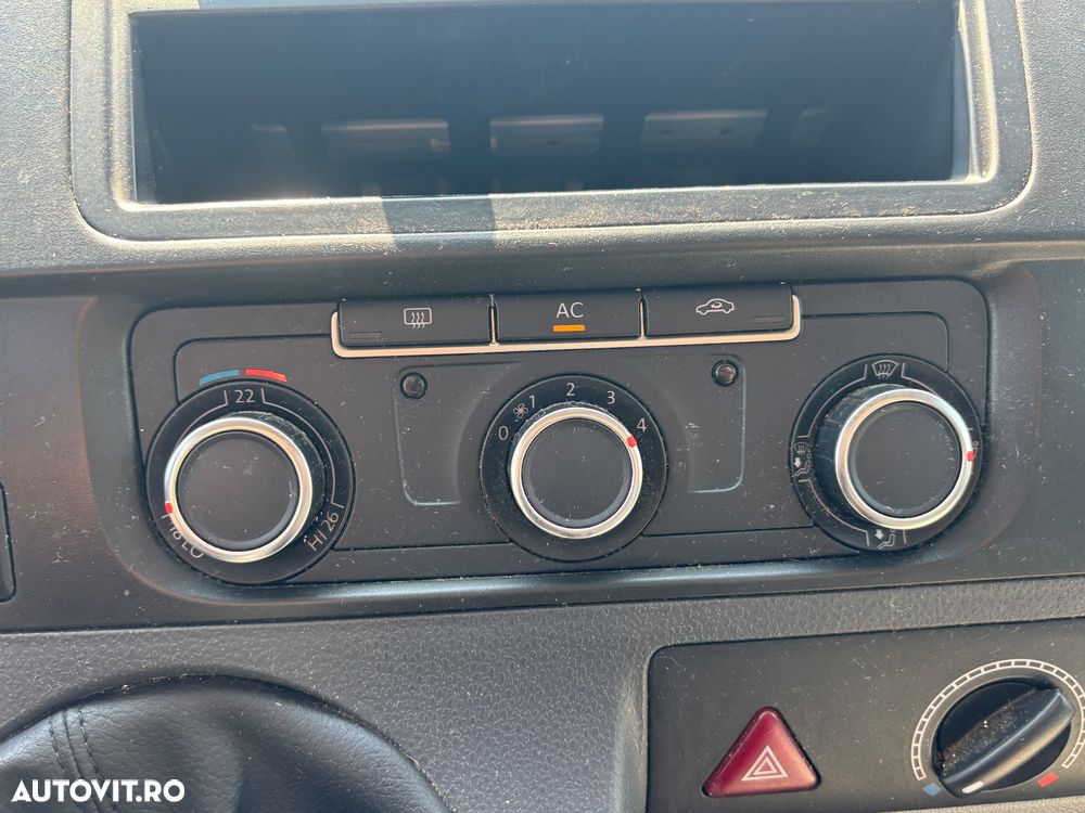 Volkswagen Transporter - 17