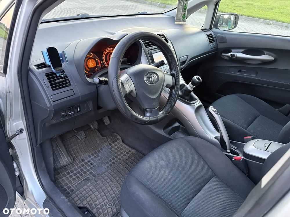 Toyota Auris 1.4 D-4D - 18
