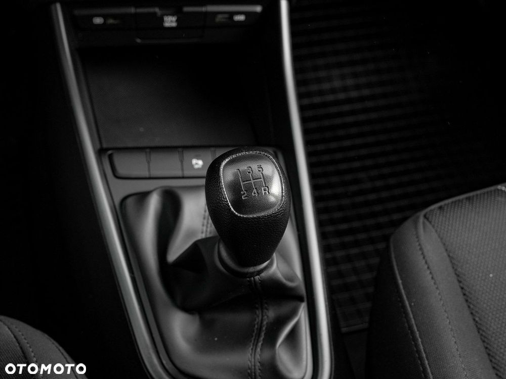 Hyundai i20 1.2 Pure - 19