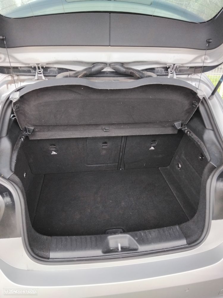 Mercedes-Benz A 180 i - 9