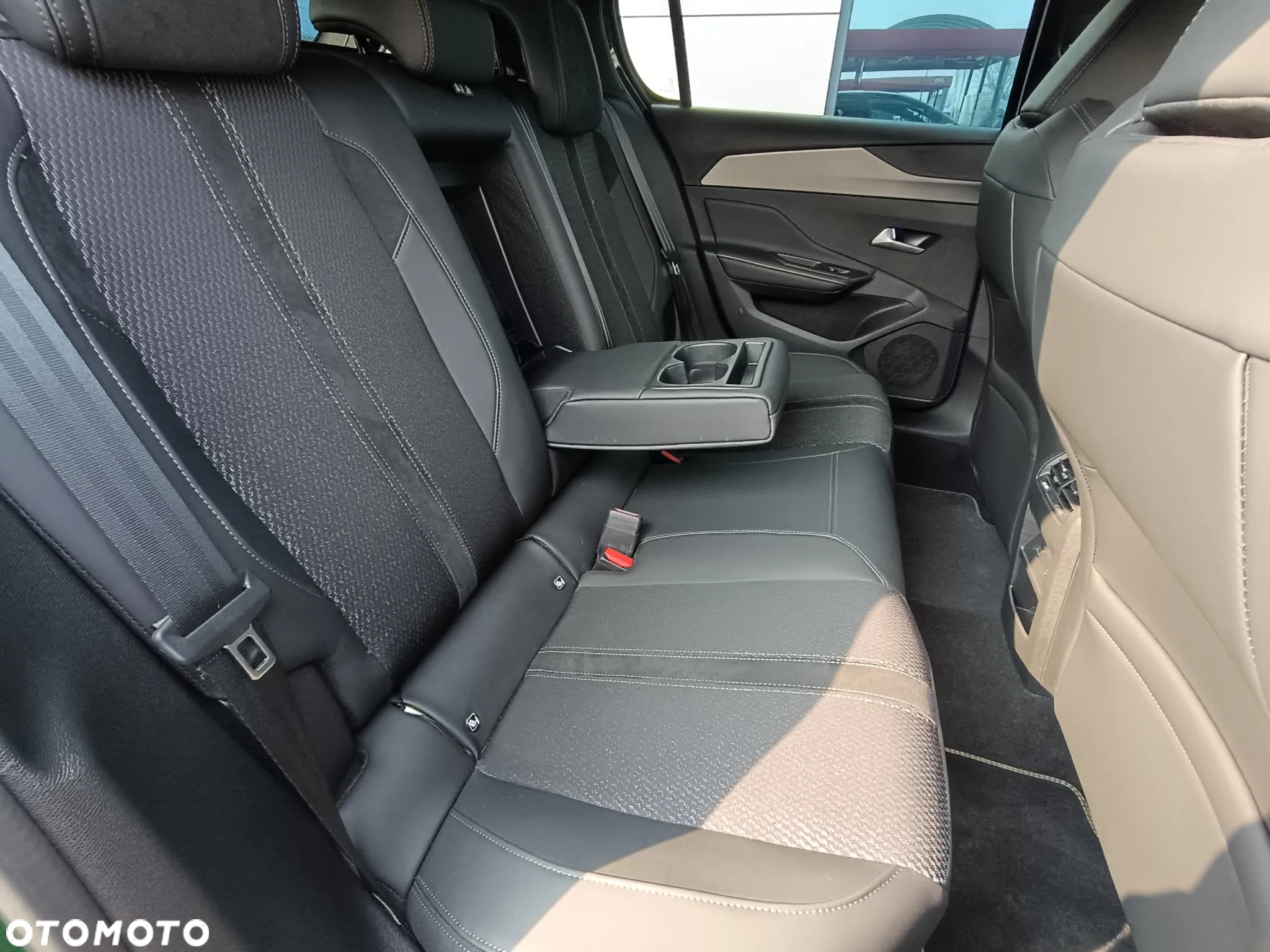Peugeot 308 1.2 PureTech GT S&S EAT8 - 16