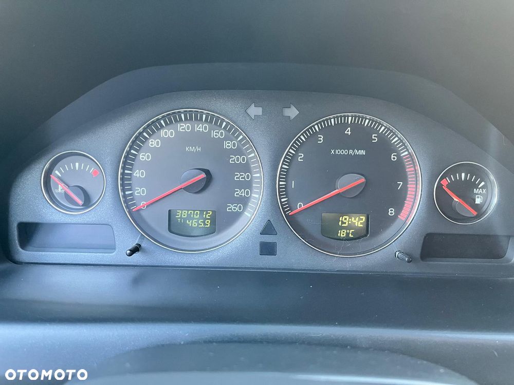 Volvo V70 2.4 - 13