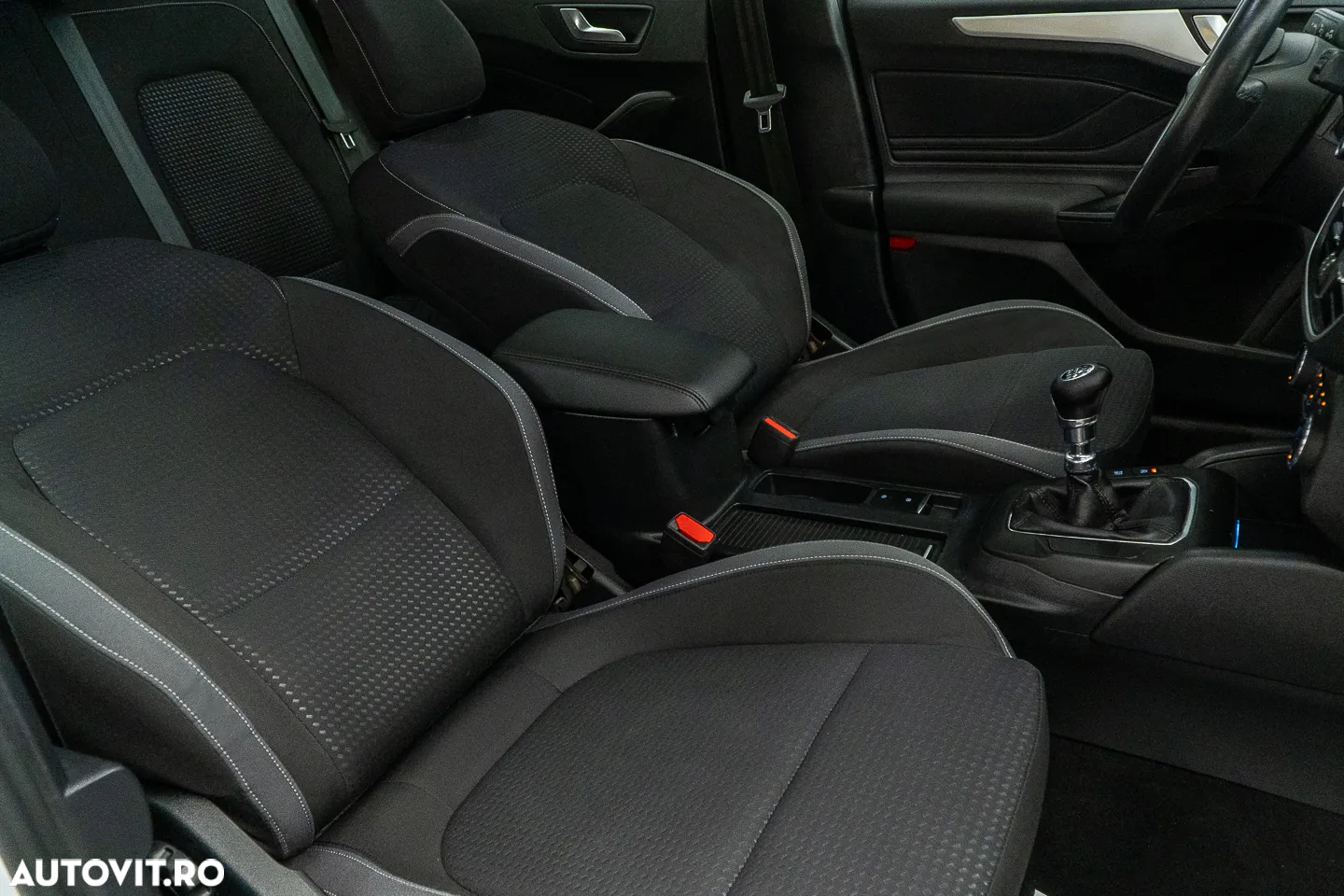 Ford Focus 1.0 EcoBoost Trend Edition - 39