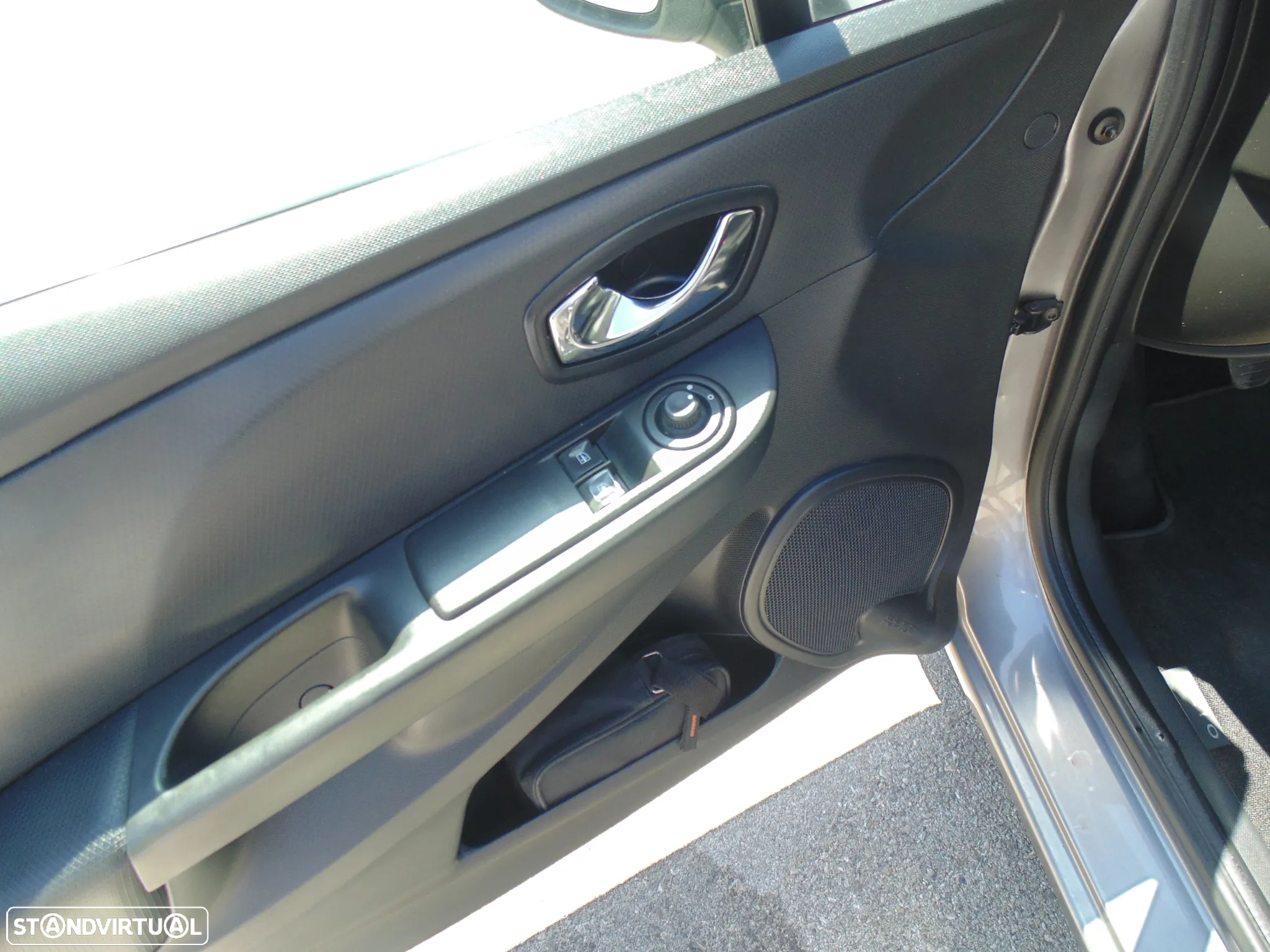 Renault Clio Sport Tourer 0.9 TCE Limited - 21