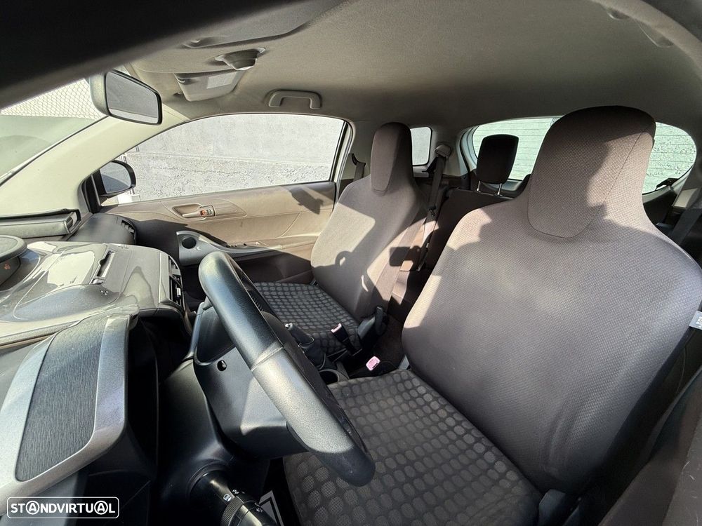 Toyota iQ 1.0 VVT-i Essential+AC - 2