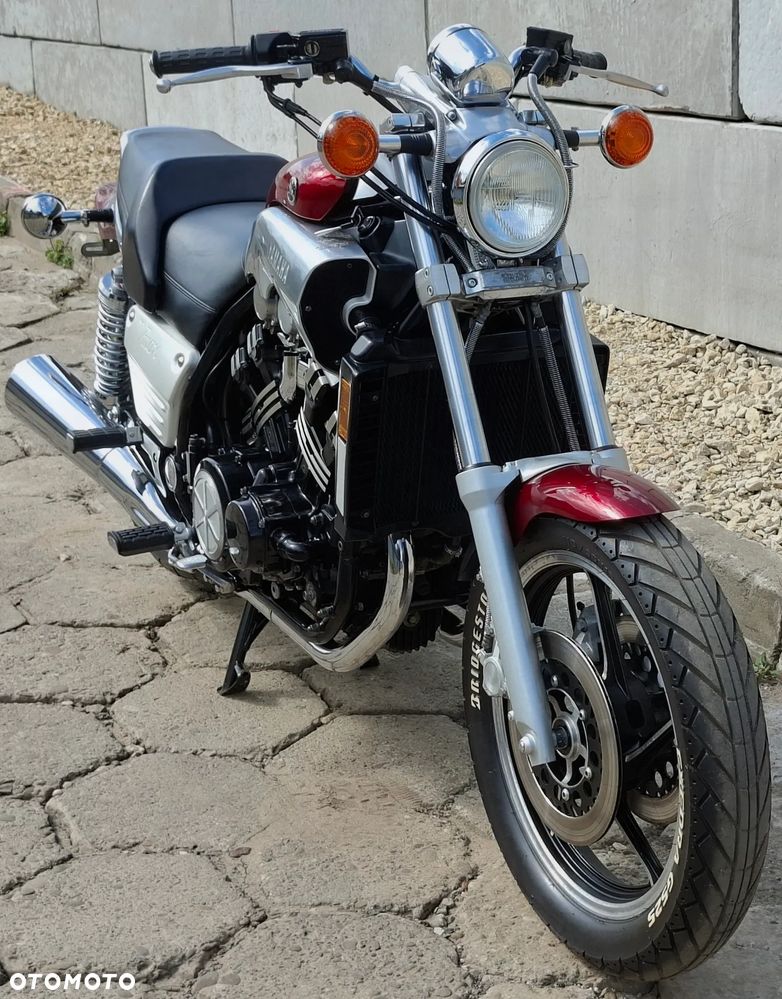 Yamaha V-MAX - 11