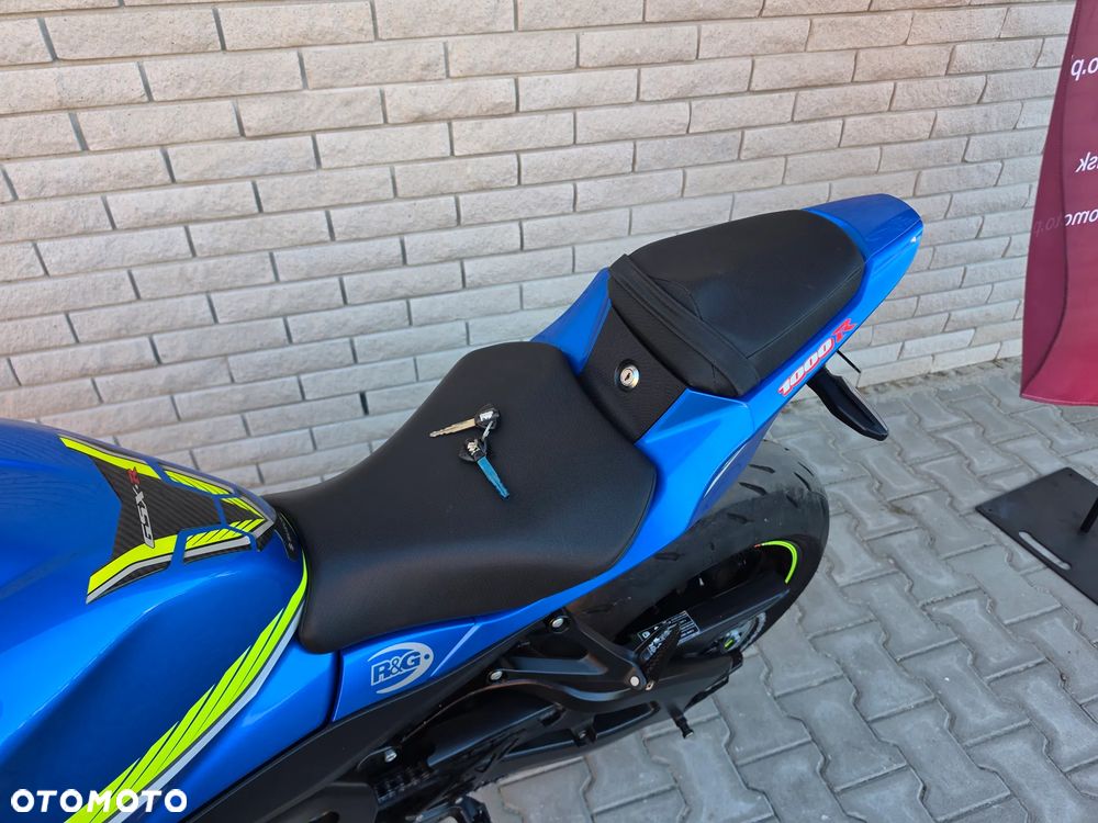 Suzuki GSX-R - 17