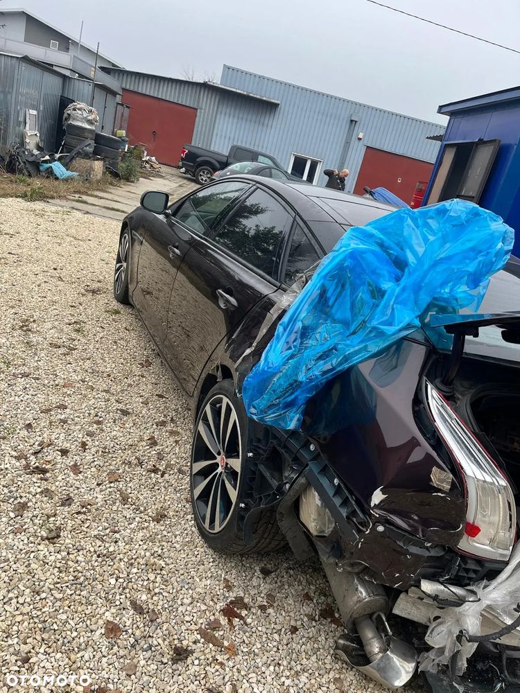 Jaguar XJ 3.0 D V6 XJ50 - 10