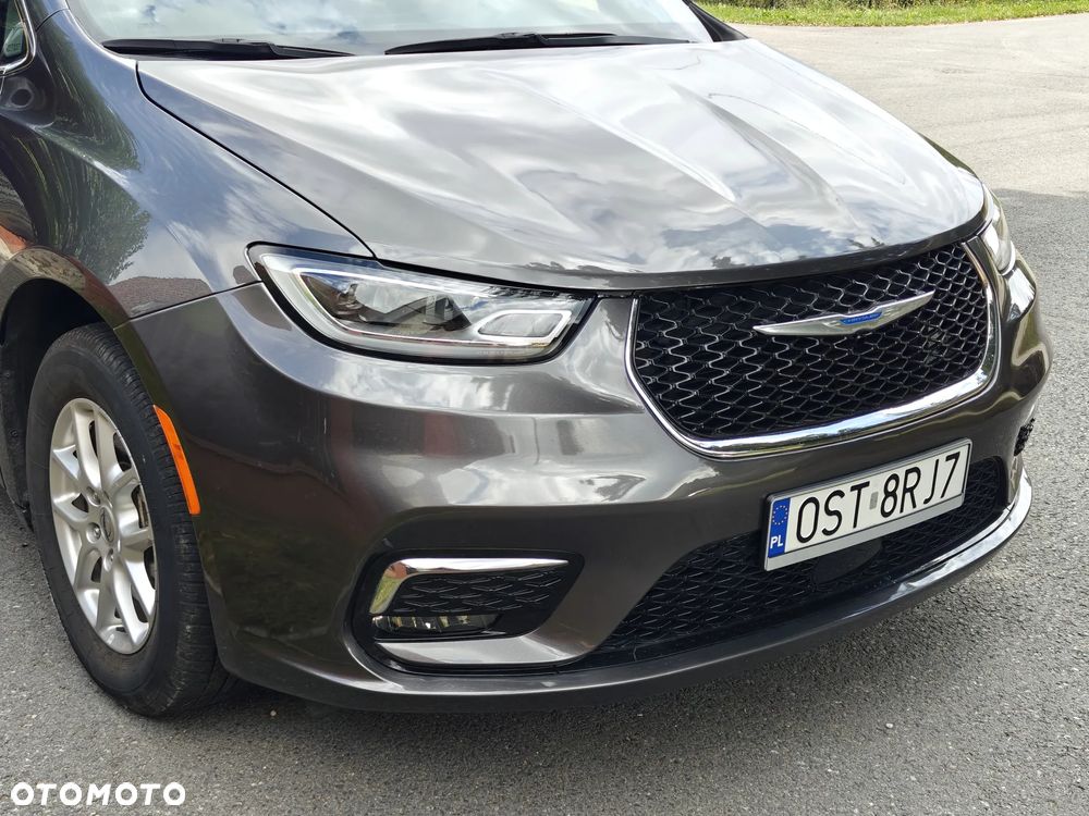 Chrysler Pacifica - 5