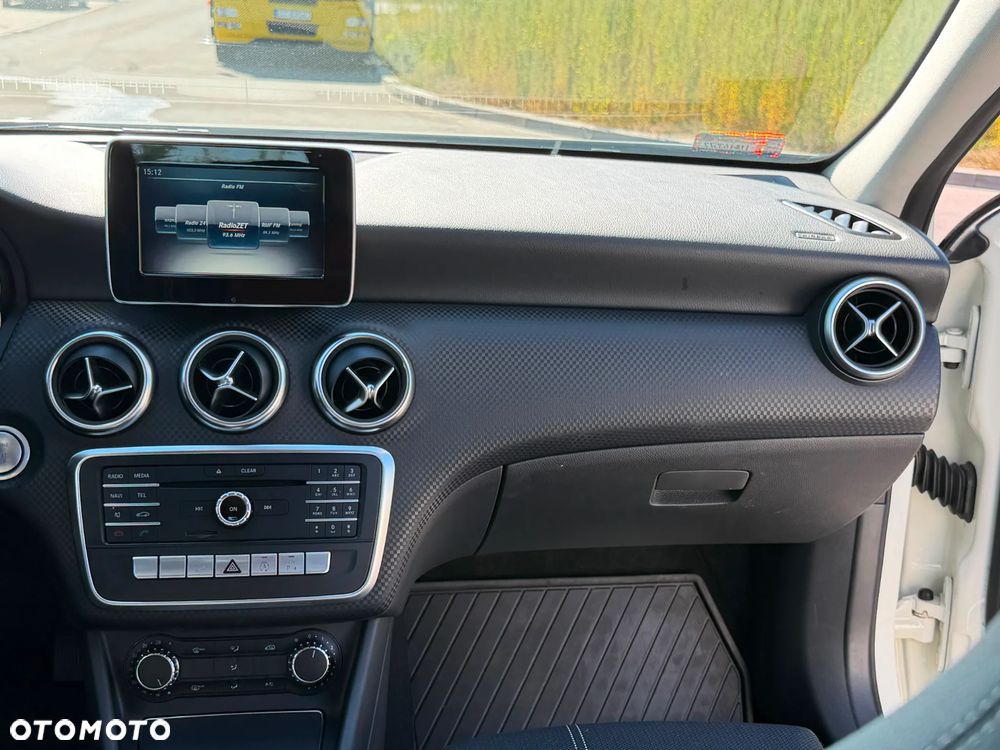 Mercedes-Benz Klasa A 180 7G-DCT Style - 11