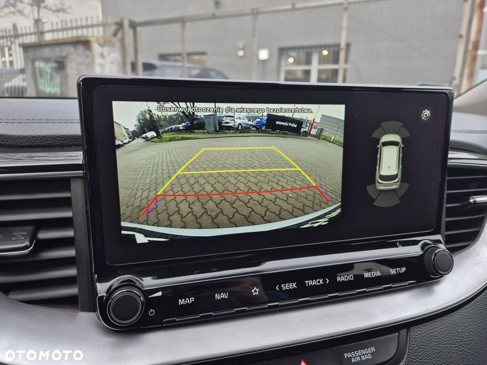 Kia Ceed - 36