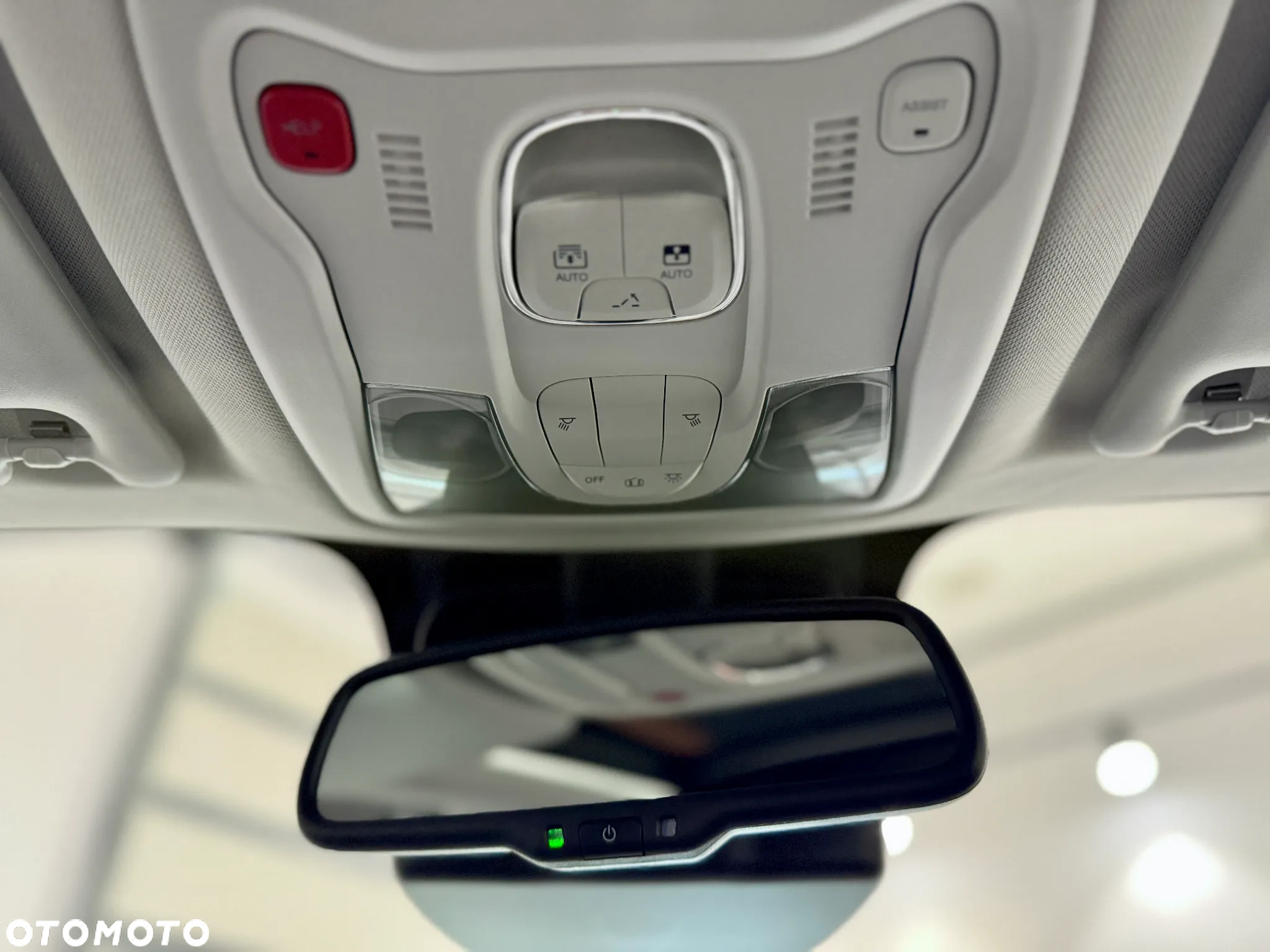 Jeep Renegade - 30