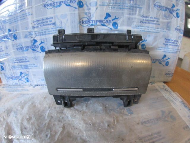 Grelha Friso 8E0857951 AUDI A4 B6 2006 2,0TDI 140 0P AZUL MEIO ESQUEIRO - 1