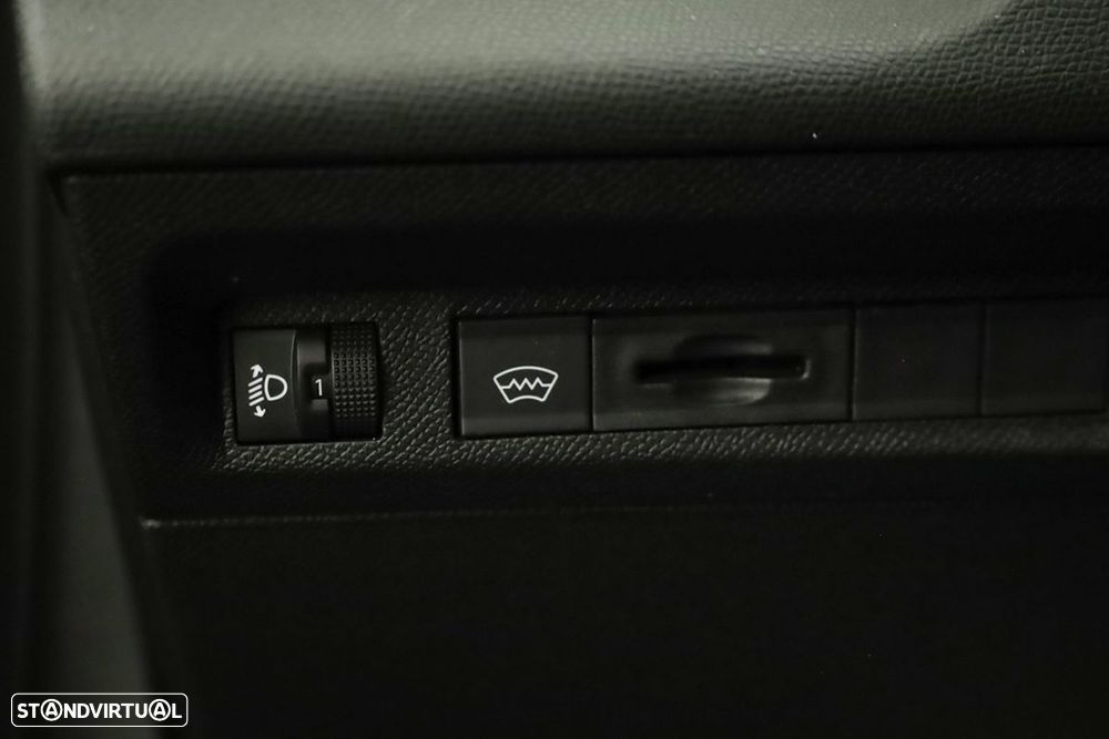 Peugeot 408 1.2 PureTech Allure EAT8 - 16