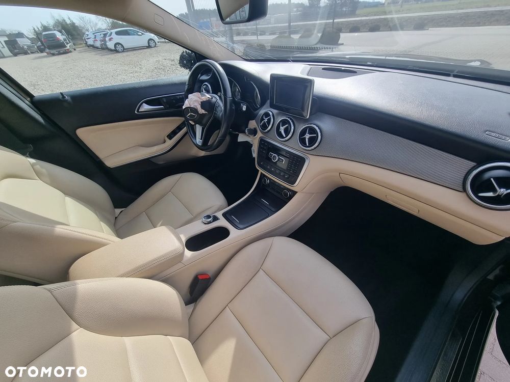 Mercedes-Benz GLA 200 (CDI) d 7G-DCT - 13