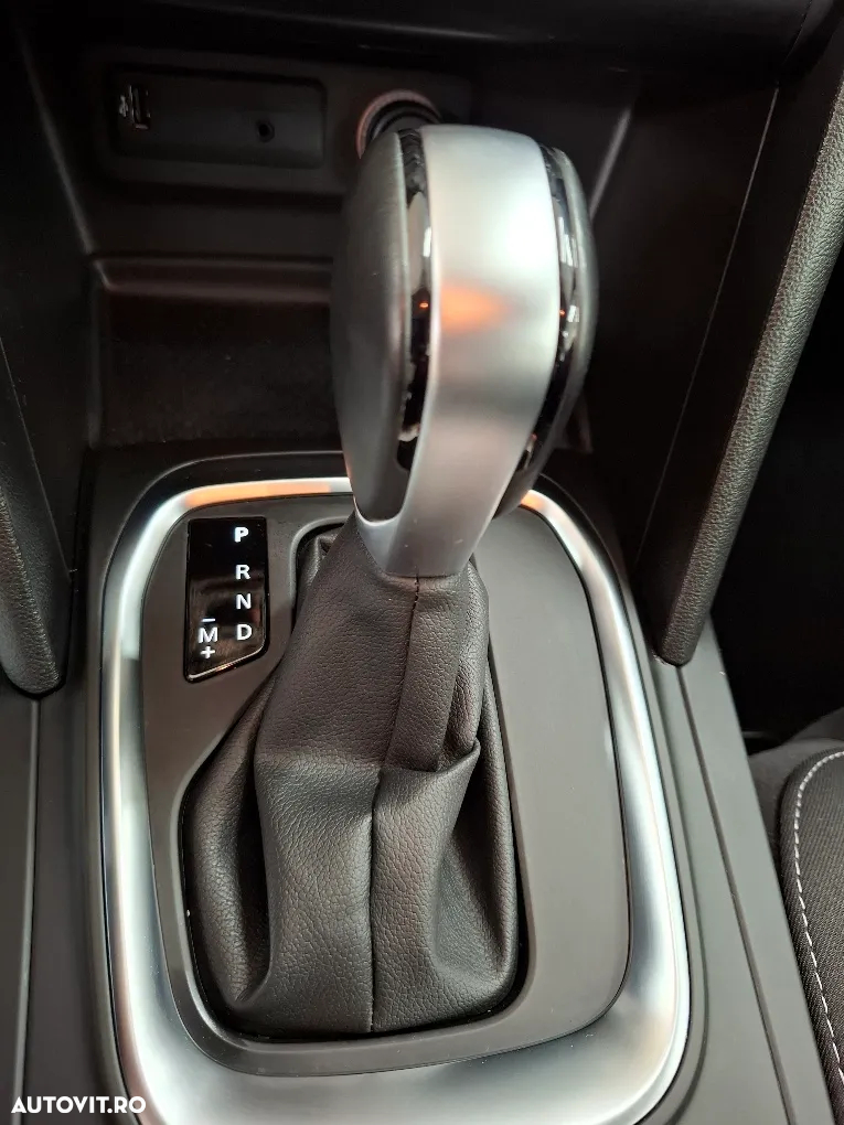 Renault Megane TCe 140 EDC GPF Zen - 6